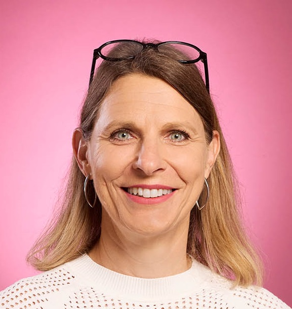 Monika Walder : <h4 class=